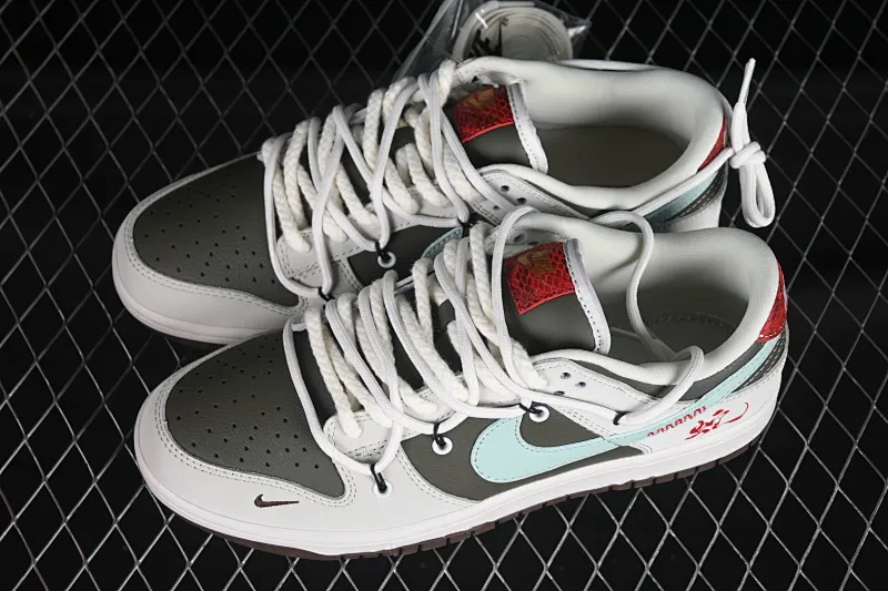 All Categories Nk SB Dunk Series Nk SB Dunk Low High-end Customized Low-top Shoes Nike SB Dunk Low Year of the Snake Series Strap Gray Green Blue Hook Anniversary High-end Customized Low-top Casual Shoes YX5066-289